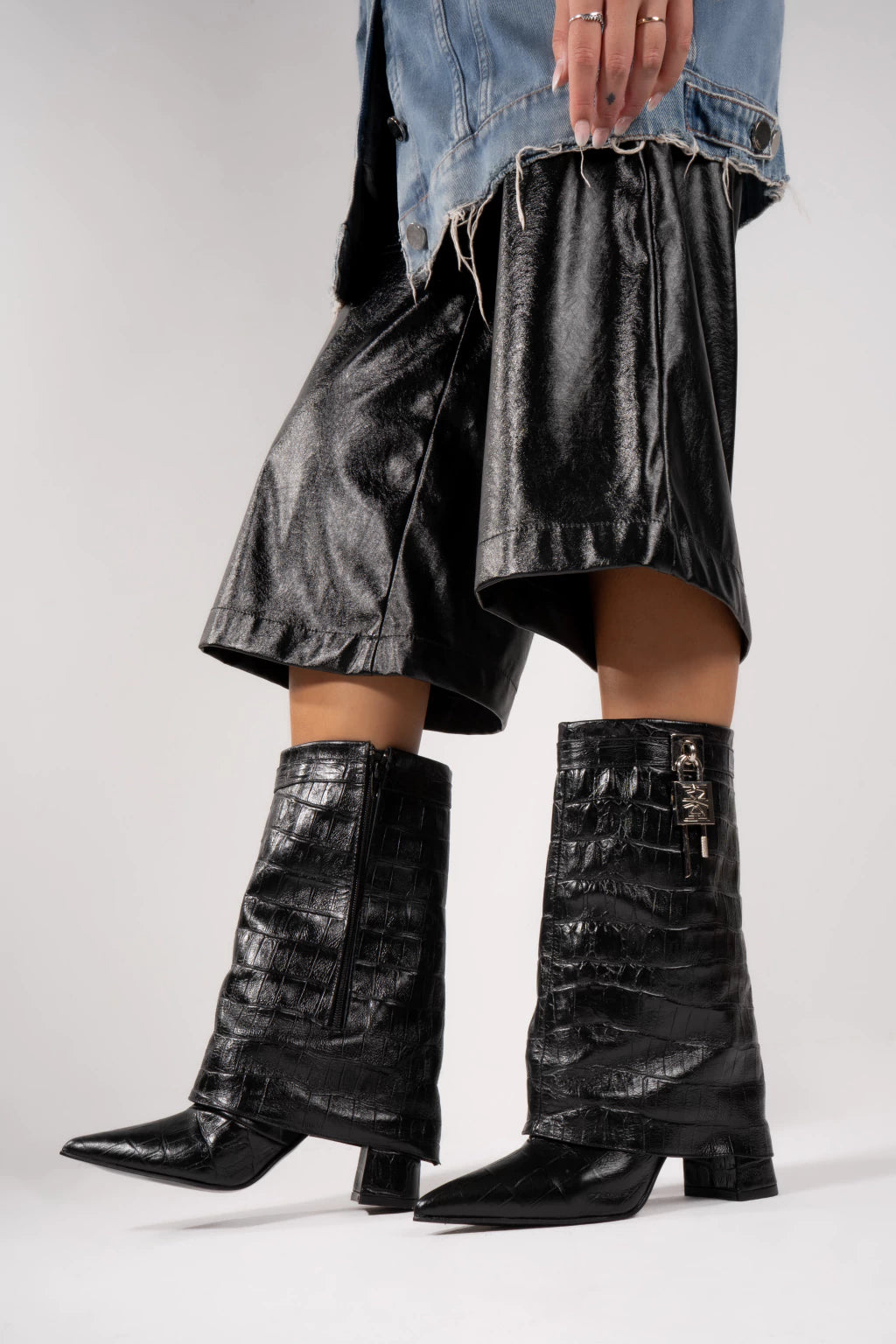 Saoto boots cuero