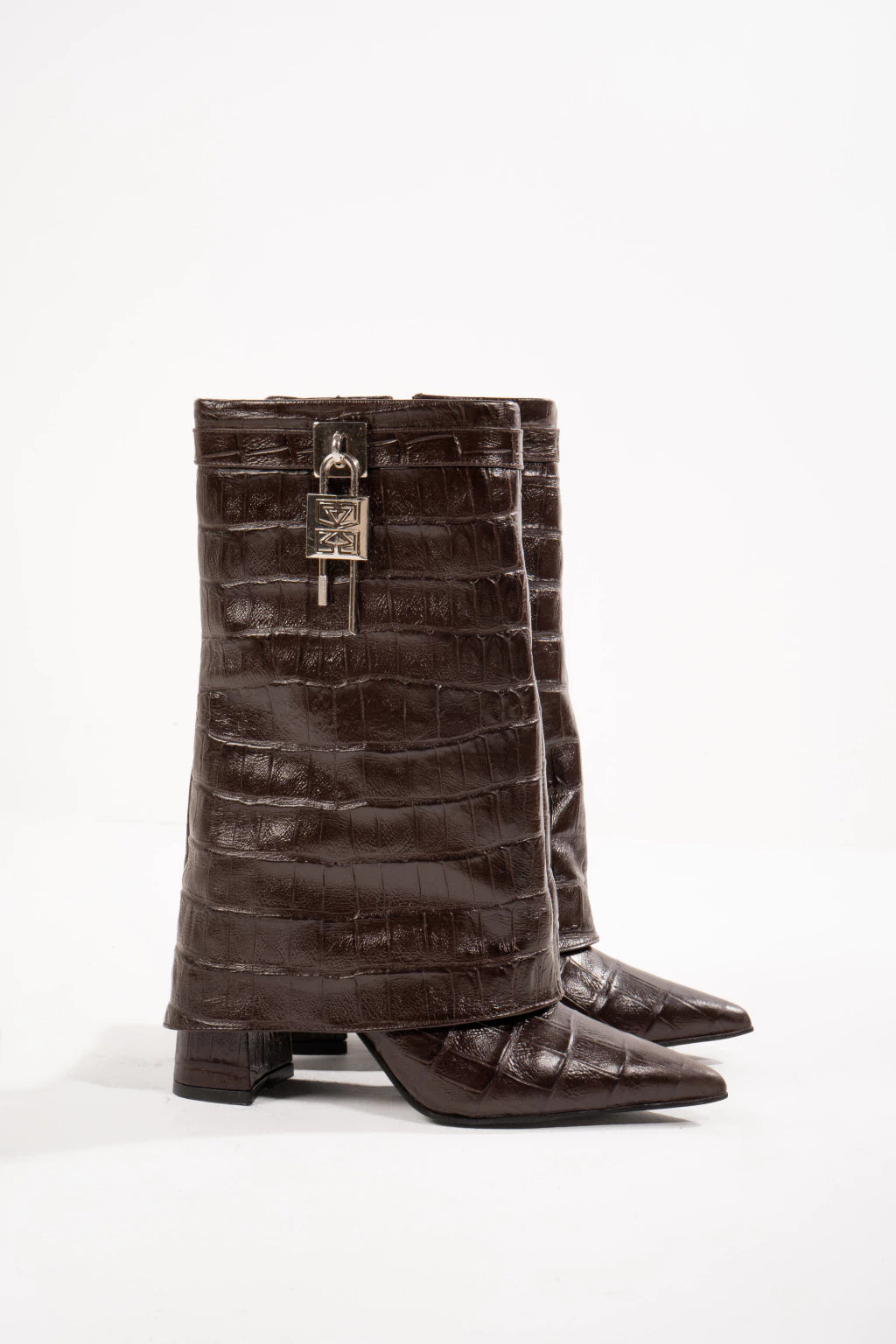 Saoto boots cuero