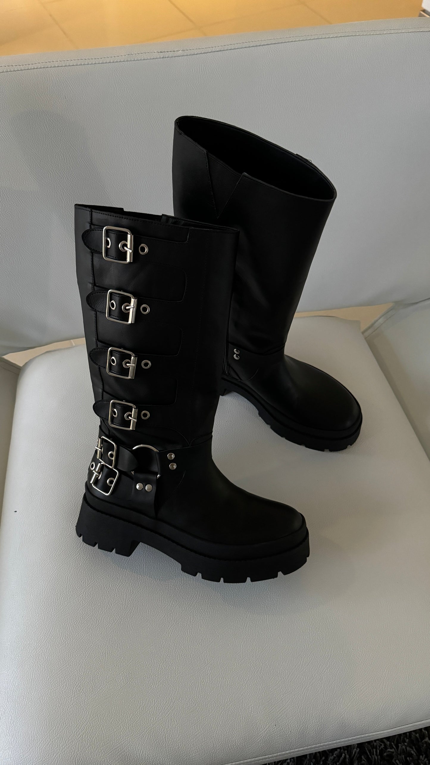 Biker boots Praga black cuero