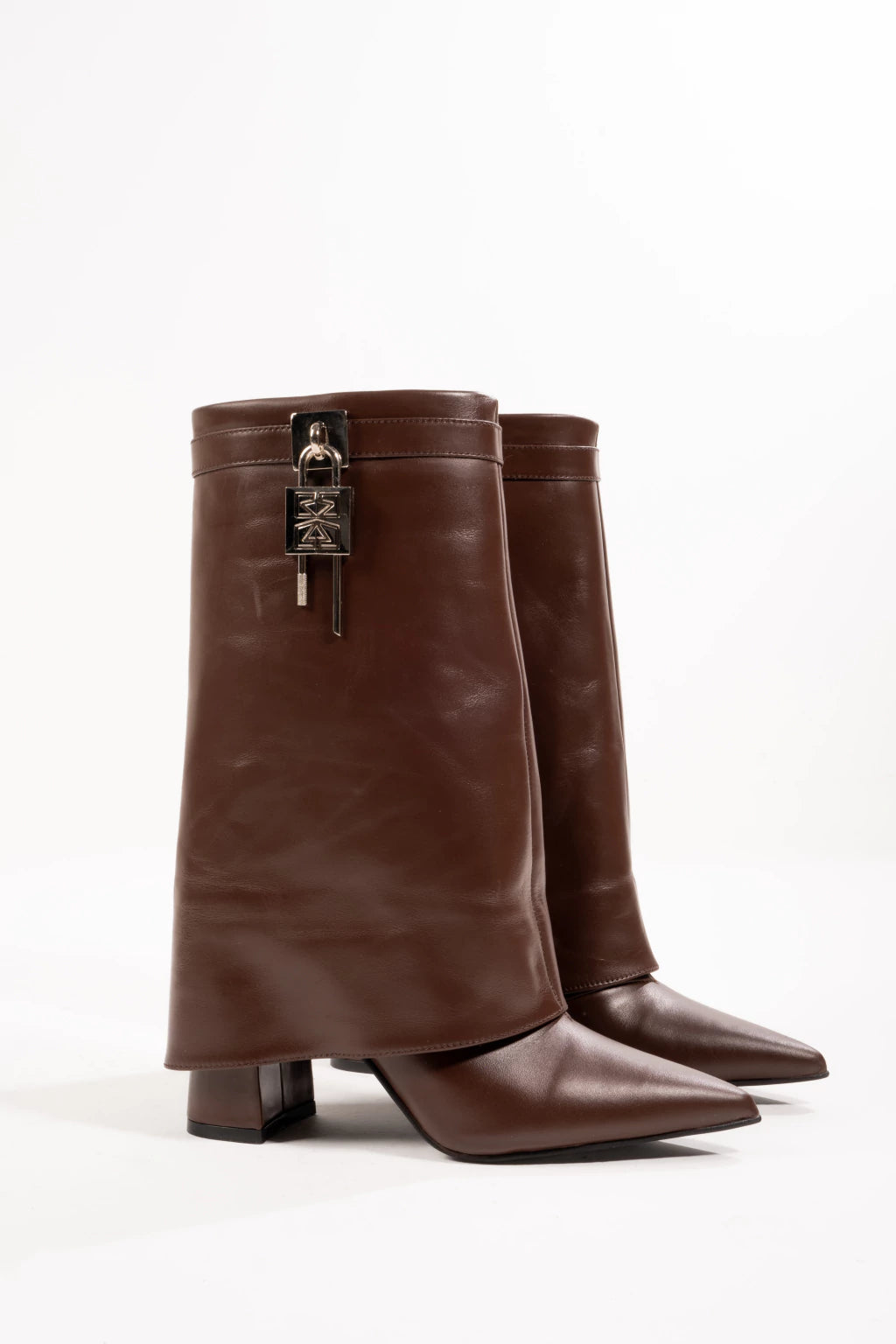 Saoto boots cuero