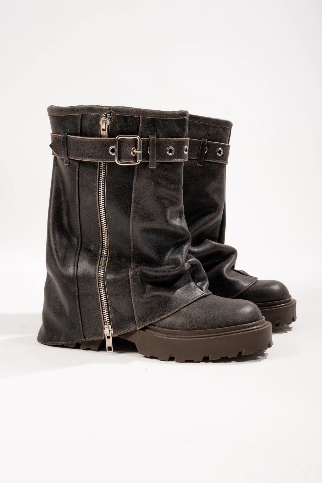 Kongo boots cuero