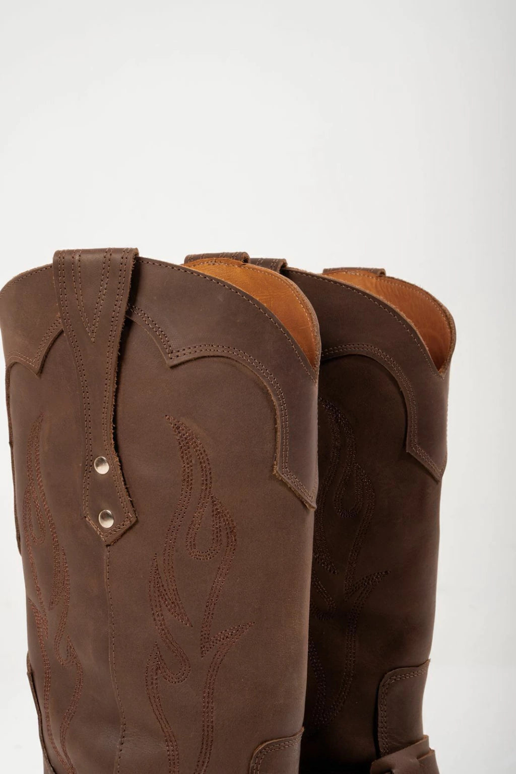 Lesther boots cuero