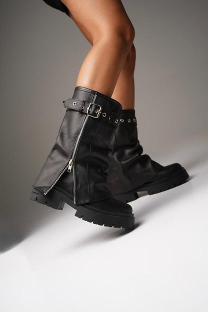 Kongo boots cuero
