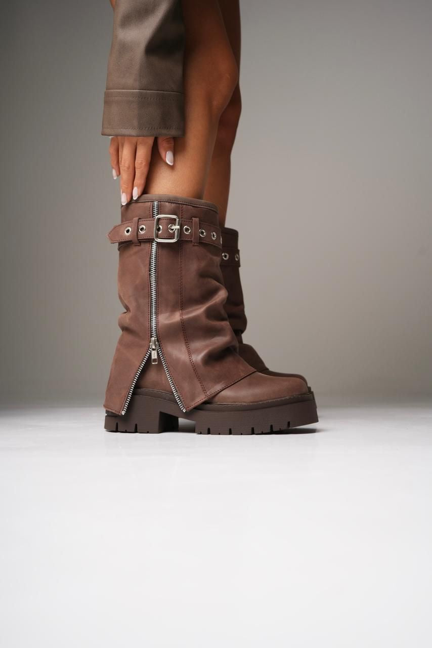 Kongo boots cuero